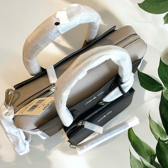 🌸NeW! $860 Michael Kors Mercer Belted Satchel & Wallet - Picture 5 of 8